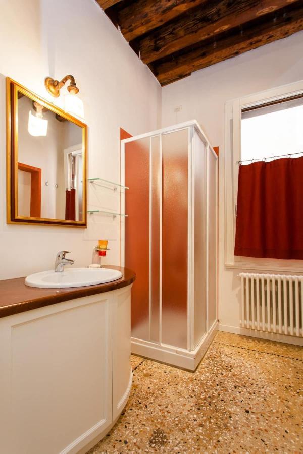 Ca Tornielli Apartment Венеция Экстерьер фото